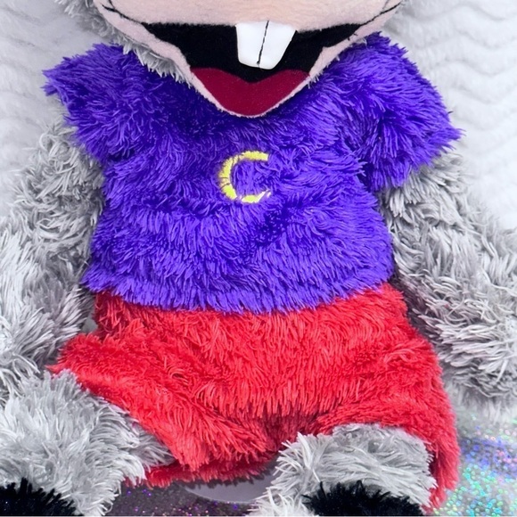 Chuck E. Cheese’s 20” Stuffed Mouse Purple Hat Shirt Red Shorts 2010 RARE Plush - Picture 4 of 13
